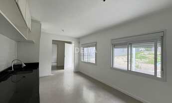 Imagem 3: Casa com 2 dormitórios (1 suíte com closet), piscina e pátio cercado