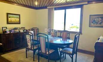 Imagem 5: Amplo apartamento, com 189 m² privativos, 3 dormitórios, sendo 1 suíte, 2 vagas no bairro