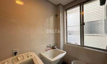 Imagem 7: Cobertura duplex semimobiliada, com 3 quartos, sendo 1 suíte, sacada, amplo terraço e 1 va