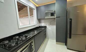 Imagem 3: Casa em condomínio fechado reformada com 02 dormitórios e vaga de estacionamento