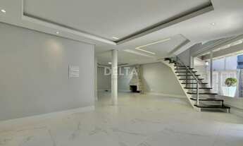 Imagem: Casa com piscina, 3 quartos e 2 vagas no