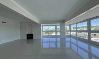 Imagem 4: Amplo apartamento com 3 quartos, sendo 01 suíte, 02 vagas individuais cobertas, no Centro