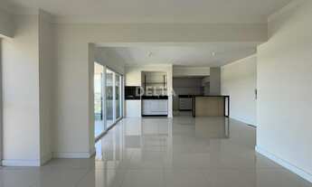 Imagem 3: Apartamento com 3 quartos, sendo 01 suíte, semimobiliado, 01 box duplo localizado no Centr