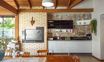 Imagem: Casa com Piscina à venda em Novo Hamburgo