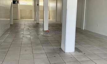 Imagem 3: Loja térrea, 1 banheiros, 3 vagas na garagem, 184M² de Área Construída