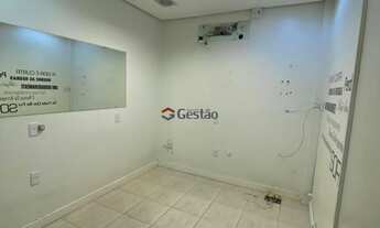 Imagem 7: Prédio comercial, 3 banheiro, 4 vagas na garagem, 250M² de Área Construída