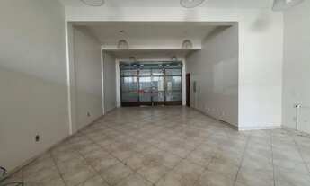 Imagem: Prédio comercial com 02 lojas e escritórios