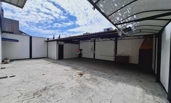 Imagem 5: Prédio comercial com 02 lojas e escritórios