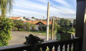 Imagem 4: Casa Igara, parte de cima com pátio churrasqueira e mais dois quartos com banheiro e cozin