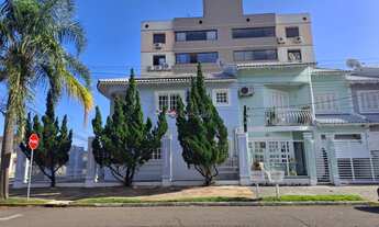 Imagem 4: Linda casa de esquina com 03 dormitórios no Bairro Centro