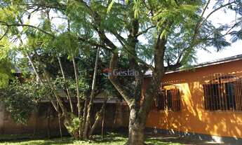 Imagem 2: Casa residencial 3 dormitórios sendo uma suíte - com amplo terreno arborizado