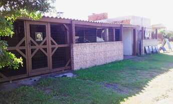 Imagem: Casa de alvenaria com ponto comercial