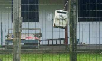 Imagem: Casa alvenaria com 2 dormitórios e 2 anexos