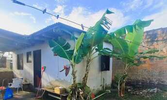 Imagem 4: Casa alvenaria com 2 dormitórios e 2 anexos nos fundos