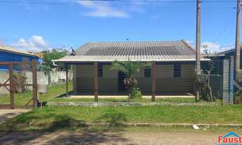 Imagem: Casa de alvenaria c/ 5 dormitórios e 3