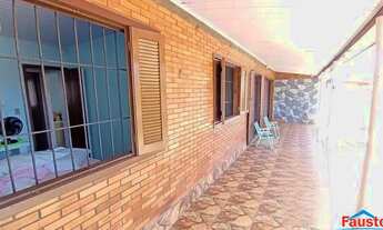 Imagem 2: Casa de alvenaria com 3 dormitórios e 2 banheiros