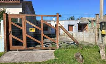 Imagem: Casa geminada com 2 dormitórios próximo