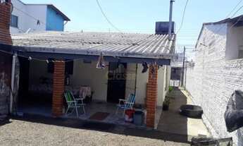 Imagem: Casa com 2 Dormitorio(s) localizado(a) no