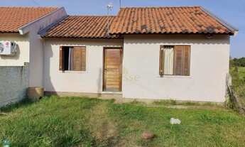 Imagem: Casa com 2 Dormitorio(s) localizado(a) no