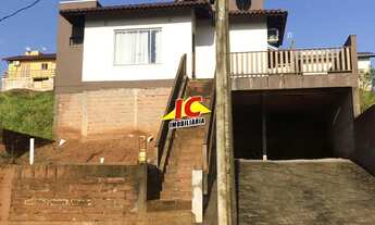 Imagem: Casa com 2 Dormitorio(s) localizado(a) no