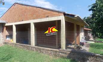 Imagem: Casa com 2 Dormitorio(s) localizado(a) no