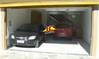 Imagem: Casa com 3 Dormitorio(s) localizado(a) no