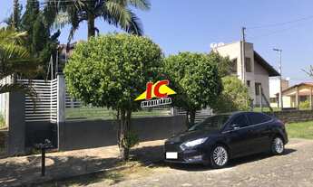 Imagem: Casa com 2 Dormitorio(s) localizado(a) no