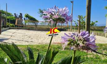 Imagem: Casa com 3 Dormitorio(s) localizado(a) no