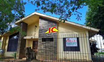 Imagem: Casa com 3 Dormitorio(s) localizado(a) no