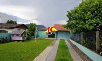 Imagem: Casa com 2 Dormitorio(s) localizado(a) no