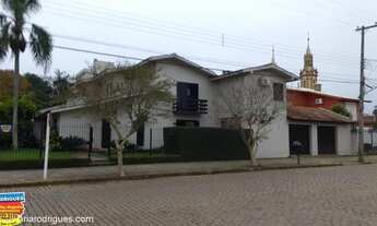 Imagem: Casa com 4 Dormitorio(s) localizado(a) no