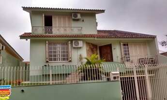 Imagem: Casa com 3 Dormitorio(s) localizado(a) no