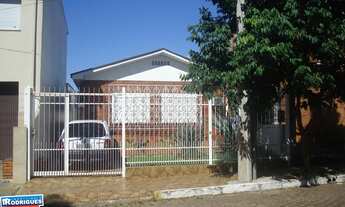 Imagem: Casa com 3 Dormitorio(s) localizado(a) no