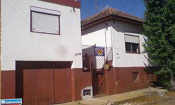 Imagem: Casa com 3 Dormitorio(s) localizado(a) no