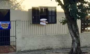 Imagem: Casa com 2 Dormitorio(s) localizado(a) no