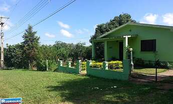 Imagem: Casa com 2 Dormitorio(s) localizado(a) no