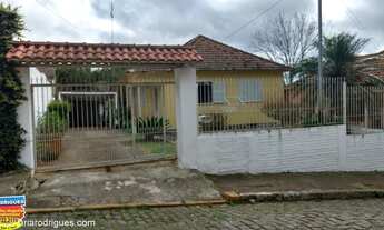 Imagem: Casa com 3 Dormitorio(s) localizado(a) no