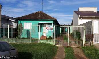 Imagem: TERRENO COM CHALÉ E CASA DE ALVENARIA