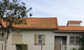 Imagem: CASA, 4 dormitórios, 2 banheiro, 2 vagas