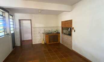 Imagem 1: Casa , 4 dormitórios, 1 suítes, 3 banheiro, 1 vaga na garagem, 287M² de Área Construída