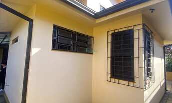 Imagem 3: Casa , 4 dormitórios, 1 suítes, 3 banheiro, 1 vaga na garagem, 287M² de Área Construída