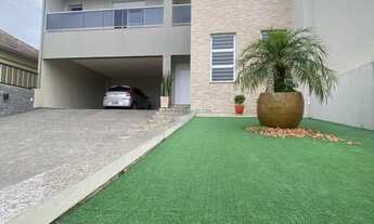 Imagem 3: Casa sobrado, 4 dormitórios, 2 suíte, 4 banheiro, 2 vagas na garagem, 20M² de Área Constru