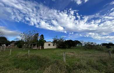Imagem 2: Chácara , 2 dormitórios, 2 banheiro, 2 vagas na garagem, 20M² de Área Total