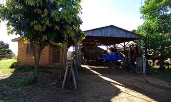 Imagem 4: Casa com serralheiria