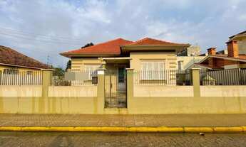 Imagem: Casa com 4 Dormitorio(s) localizado(a) no