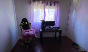 Imagem: Casa a meia quadra do hospital, com dois