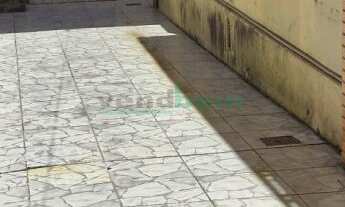 Imagem 4: Casa a meia quadra do hospital, com dois dormitórios, sala, cozinha, banheiro, área de ser