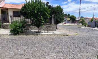 Imagem 2: Casa com 4 Quartos de Esquina