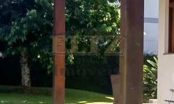 Imagem 5: 4 Dorm. - 1 Suíte Master com Hidro - 456m² Construídos - Quiosque c/ Piscina Aquecida