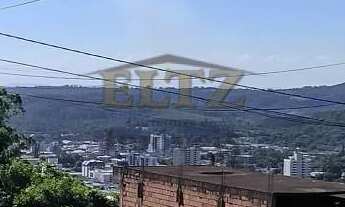 Imagem 4: Casa 3 Dorm. Suíte, 2 carros. Piscina. Toda reformada. Linda vista da cidade